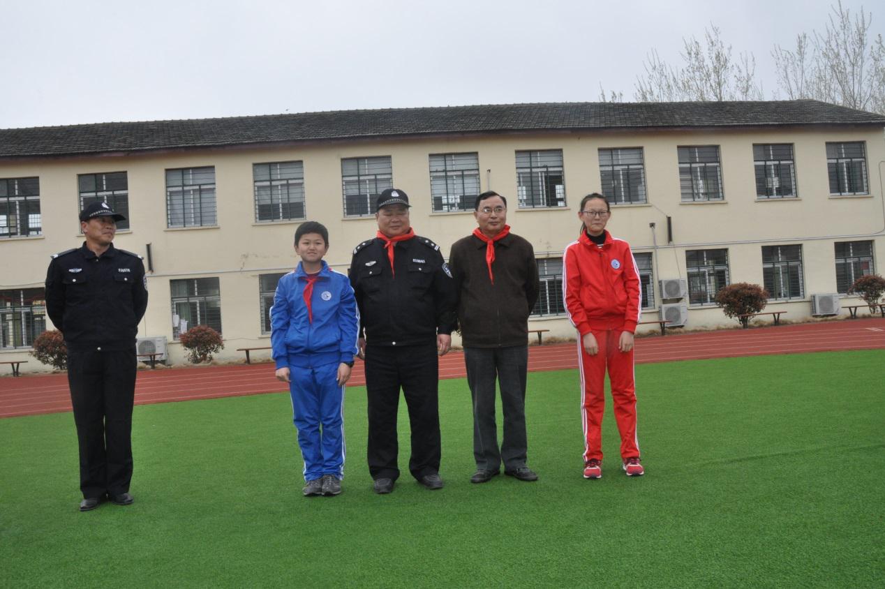 经开区为英才中学聘请法制副校长_淮南经济技术开发区管理委员会